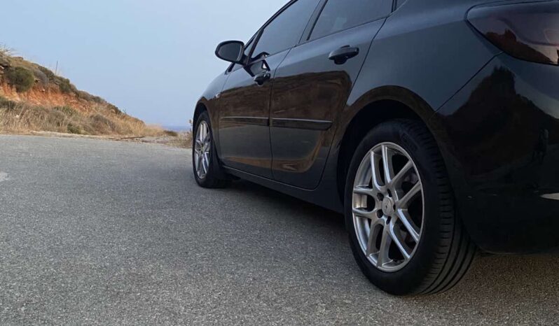 
								Opel Astra 2011 J full									