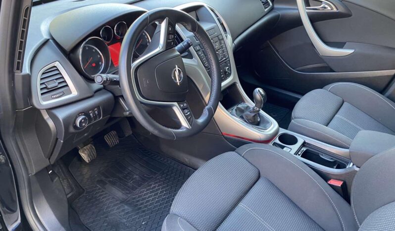 
								Opel Astra 2011 J full									